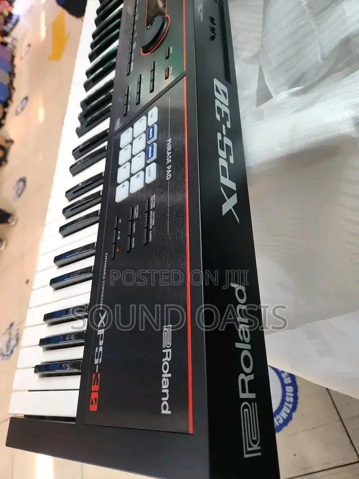 Roland XPS-30 Expandable Synthesizer Keyboard(Black)