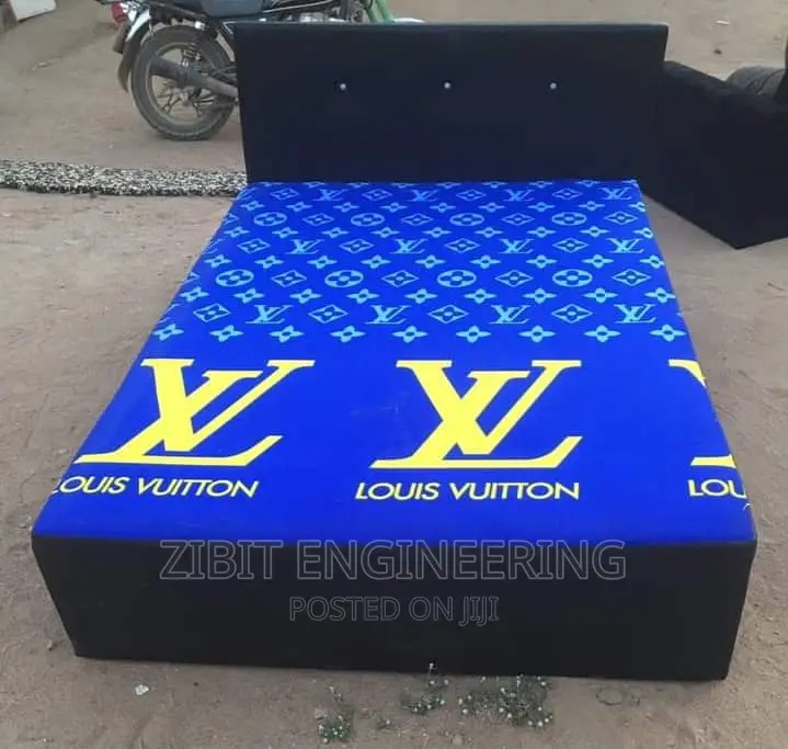 Inbuilt Double Bed