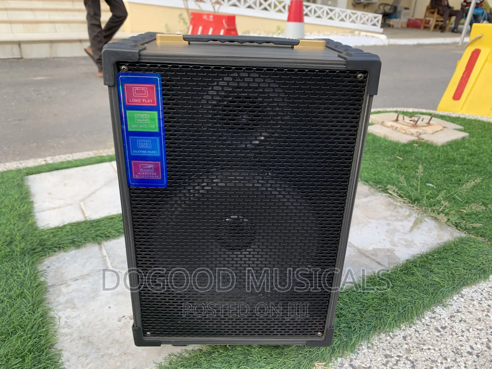 8inch Rechargeable Bluetooth Speaker With Microphone
