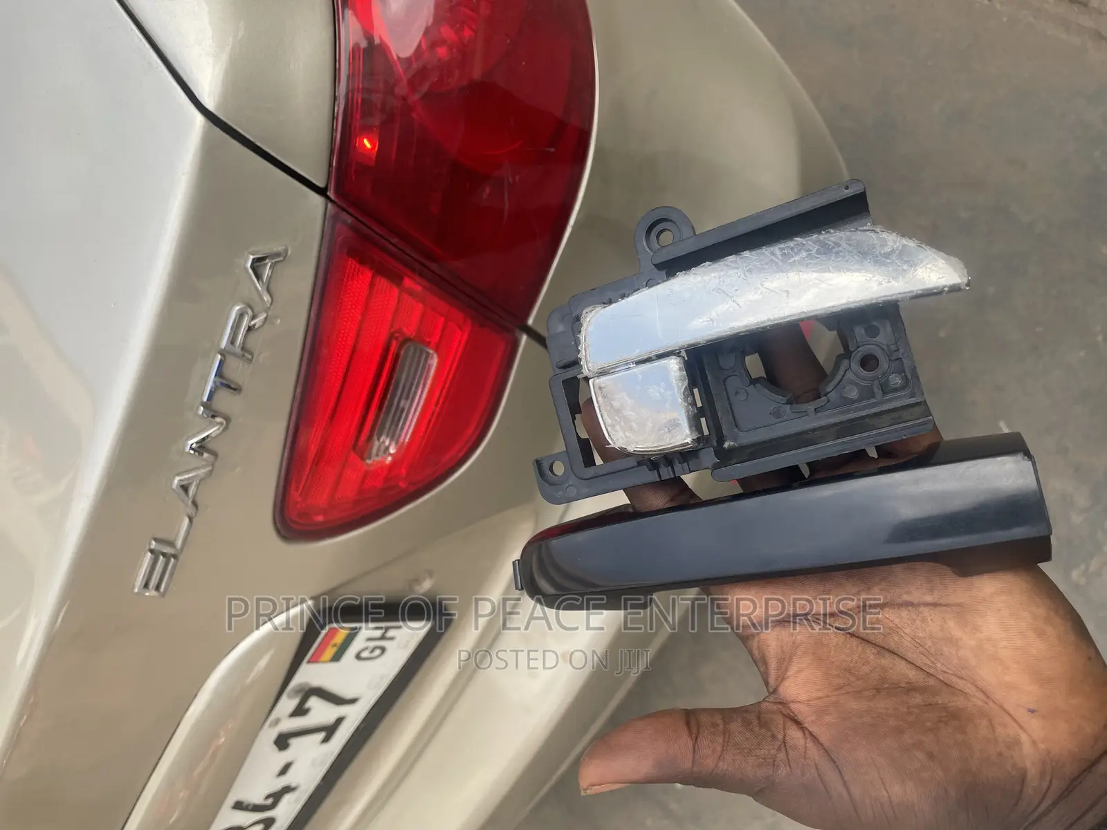 Elantra 2010 Door Handle Inside and Out Side