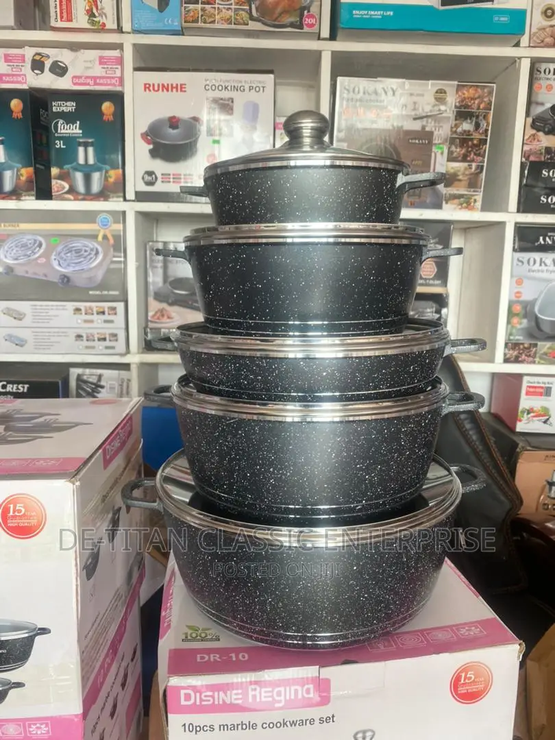 Non Stick Cookware Set - 10 Pieces - Black
