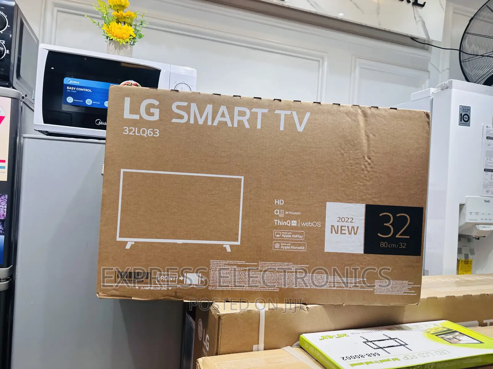 Glossy Slim Smart Satellite Lg 32”LQ63 Tv.