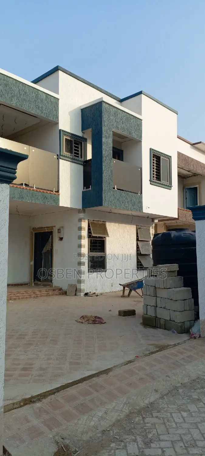 4bdrm Duplex in Pleasant Properties, Spintex for sale
