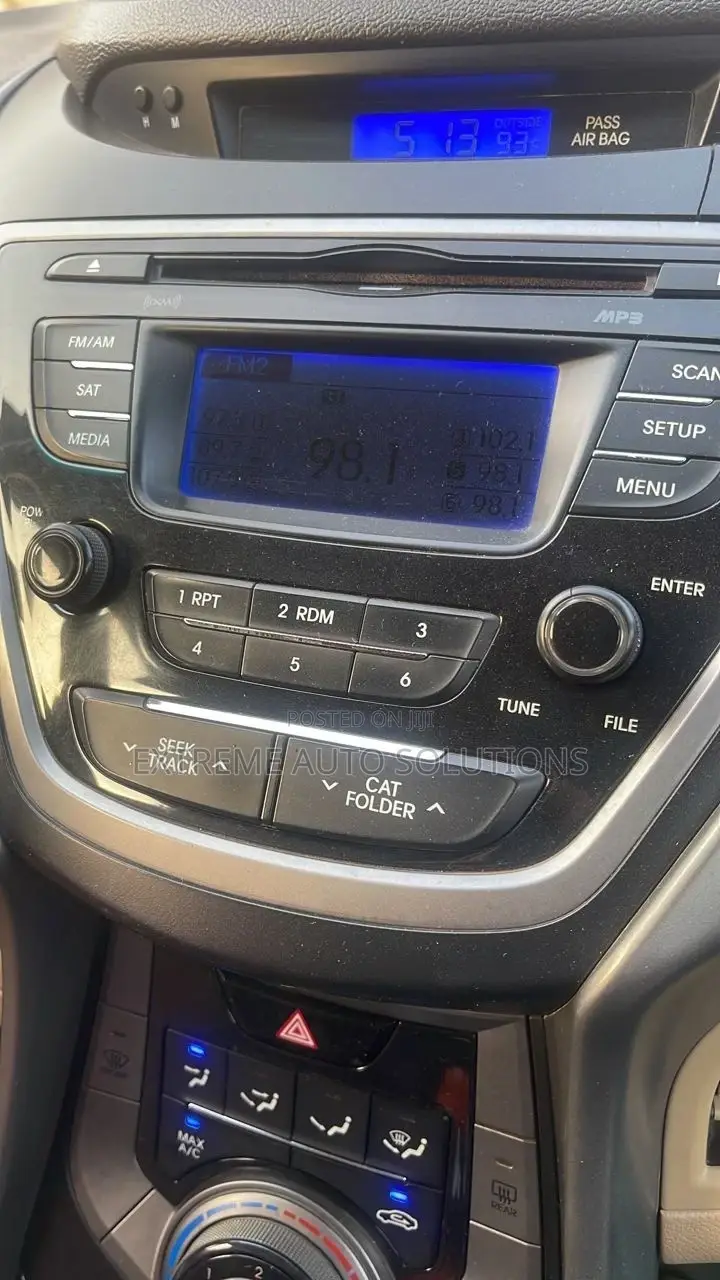 Hyundai Elantra 2016 Radio