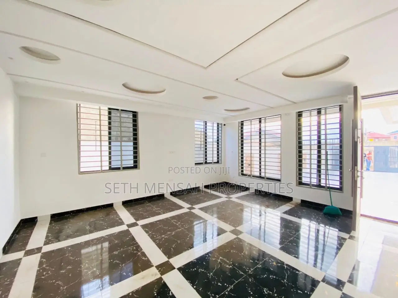 4bdrm House in Skm Property, Ashaley Botwe for sale