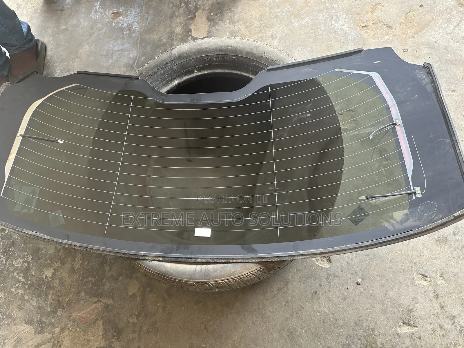2018-2022 Range Rover Sports Back Glass, Heated, Blind Spot