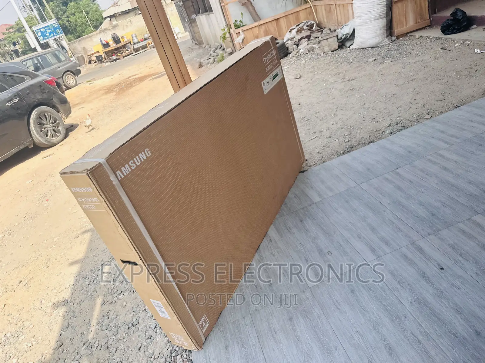 Glossy Sleek Slim Uhd Smart Samsung 55”Au7000