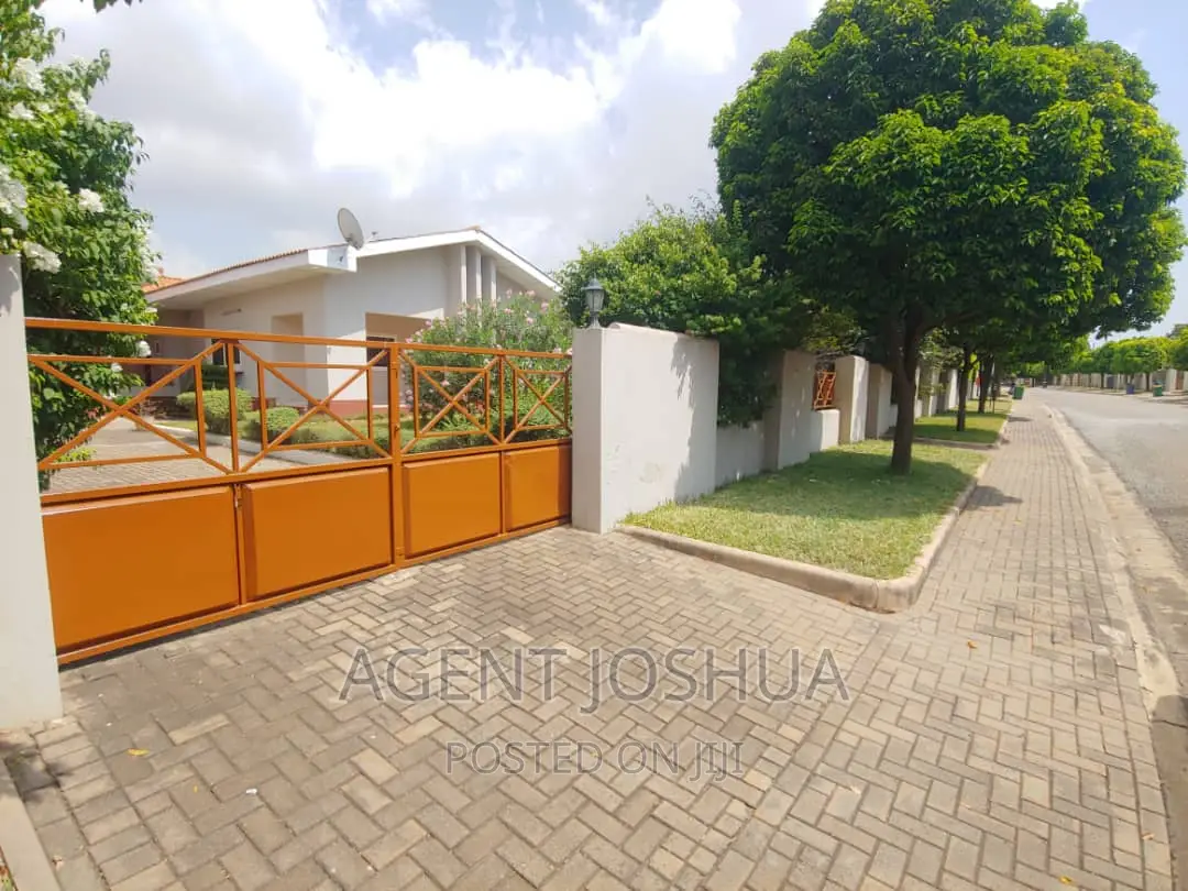 3bdrm House in Regimanuel Diamond, Spintex for rent