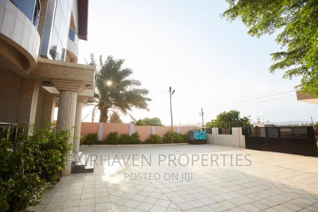 Fully Furnished 2bedrooms Apartments for Rent at Agbogba