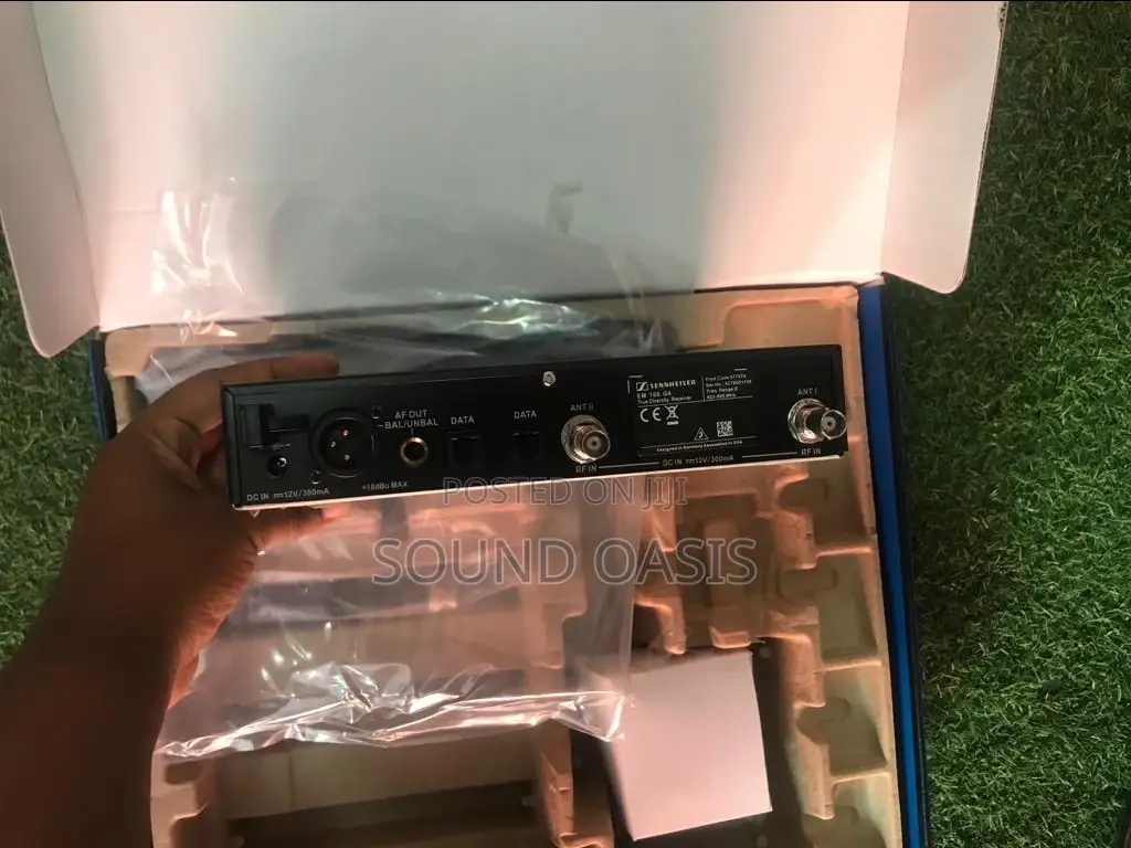 Sennheiser EW 100 G4-835-S Wireless Microphone System
