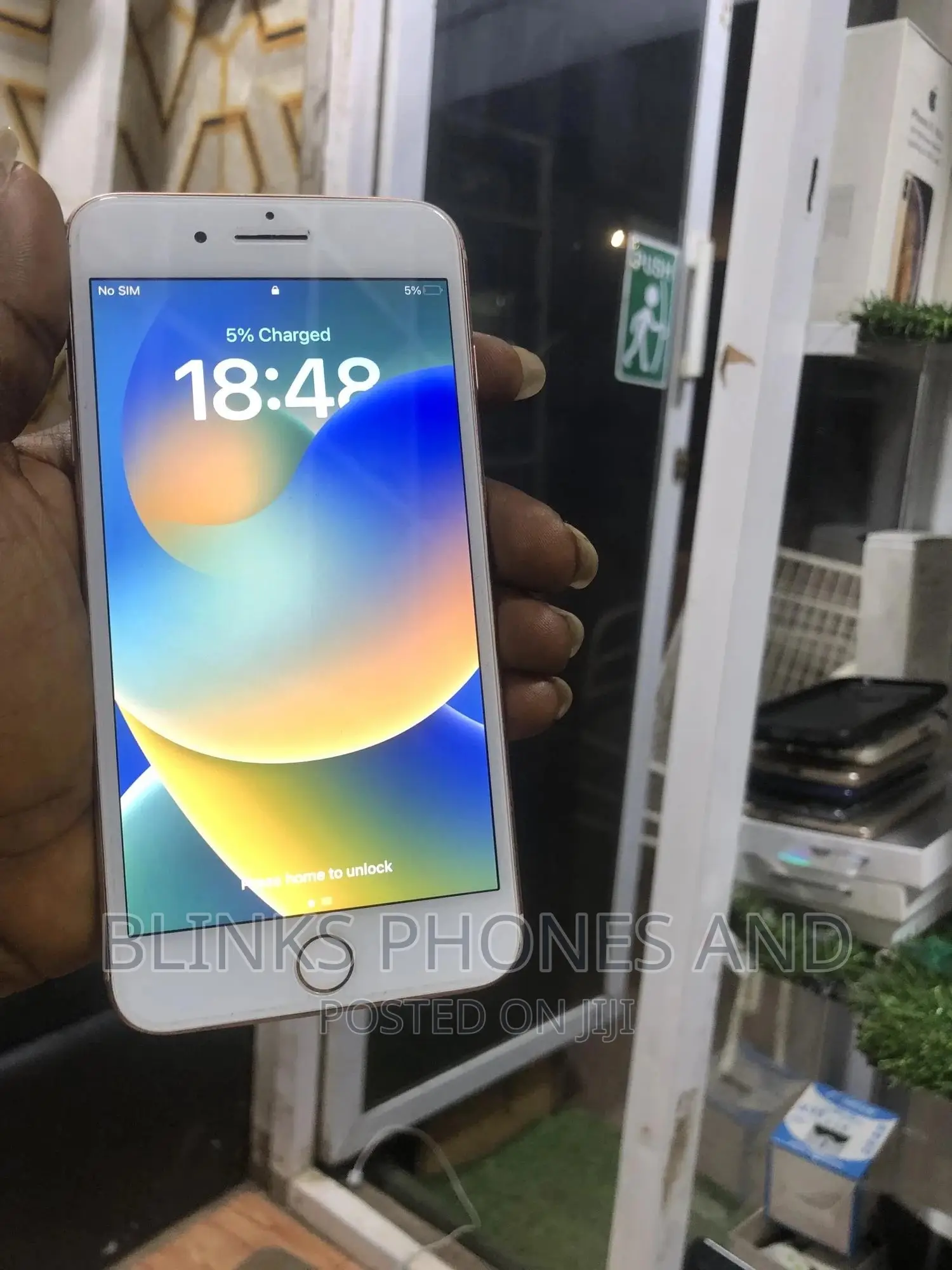 New Apple iPhone 8 Plus 64 GB Gold