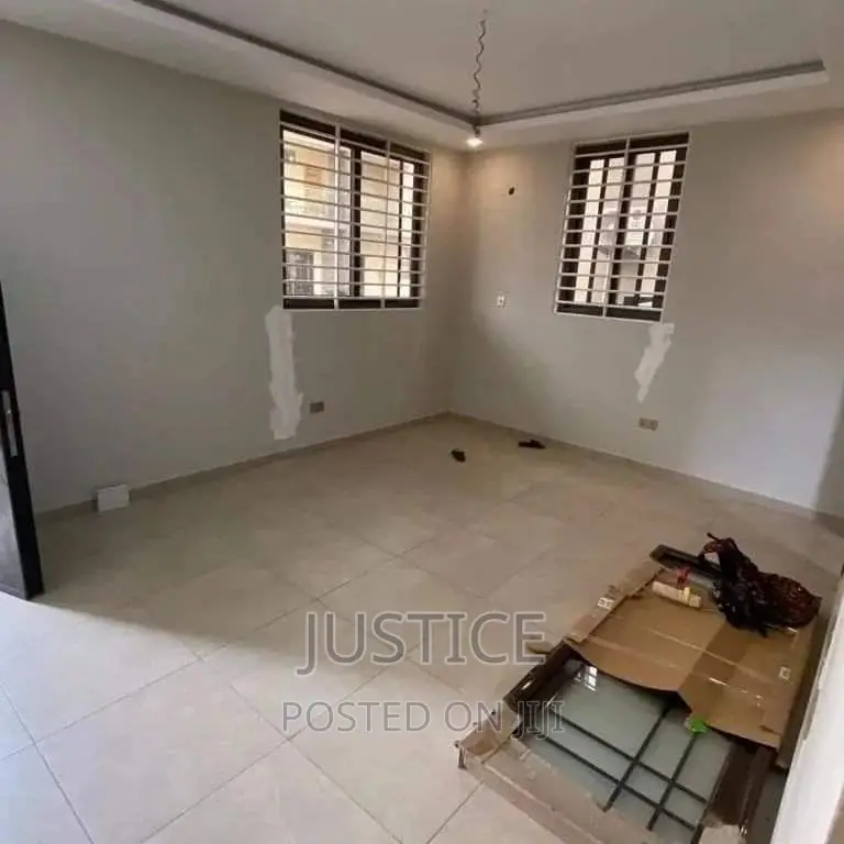 2bdrm Townhouse / Terrace in Upsa East Legon for rent