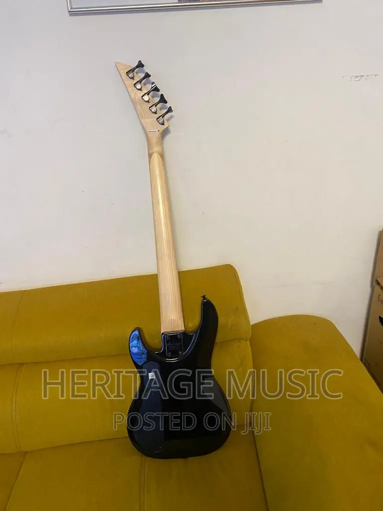 Jackson Active Bass