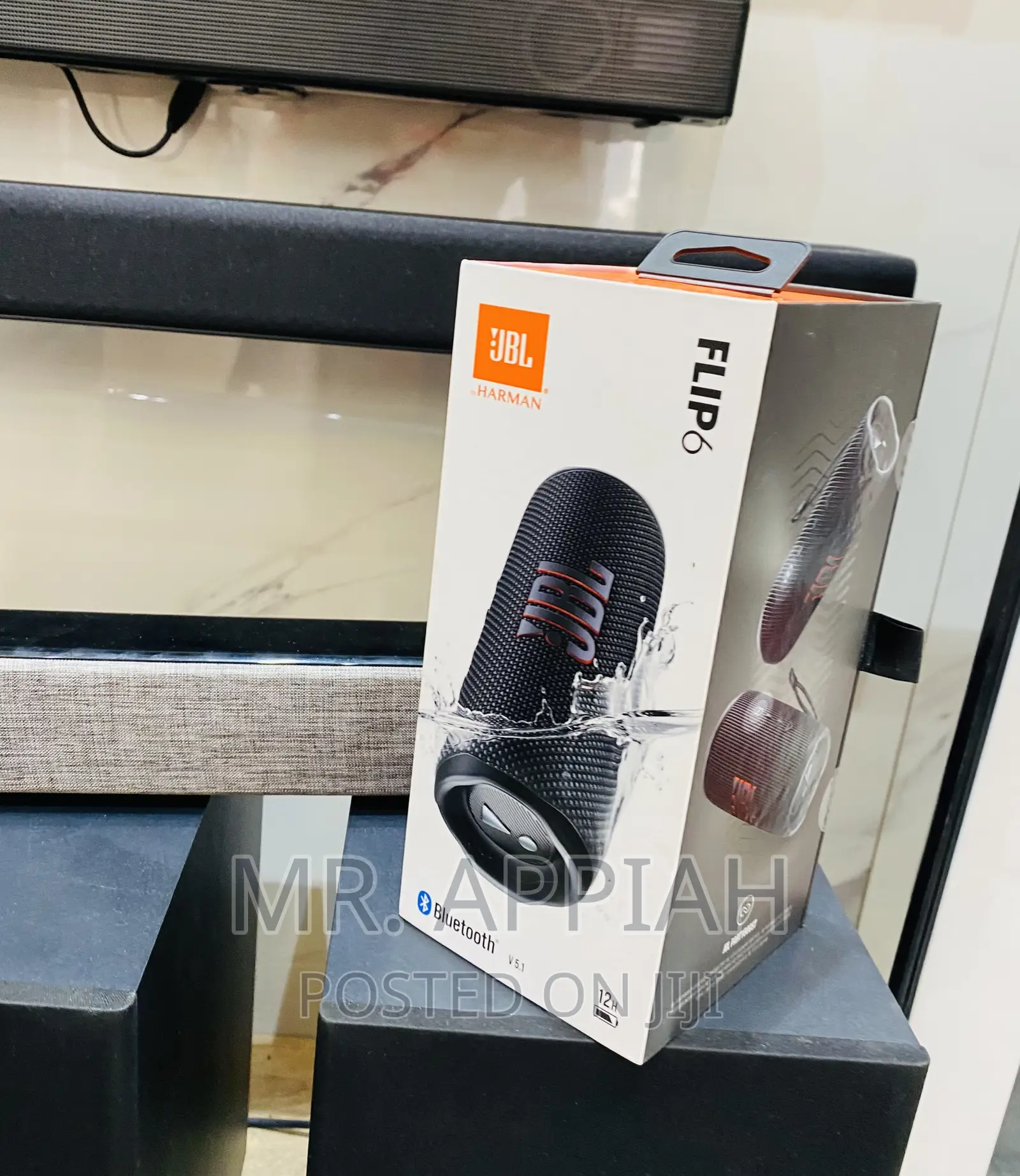 Portable JBL Flip 6 Rechargeable Bluetooth Speaker(Black).