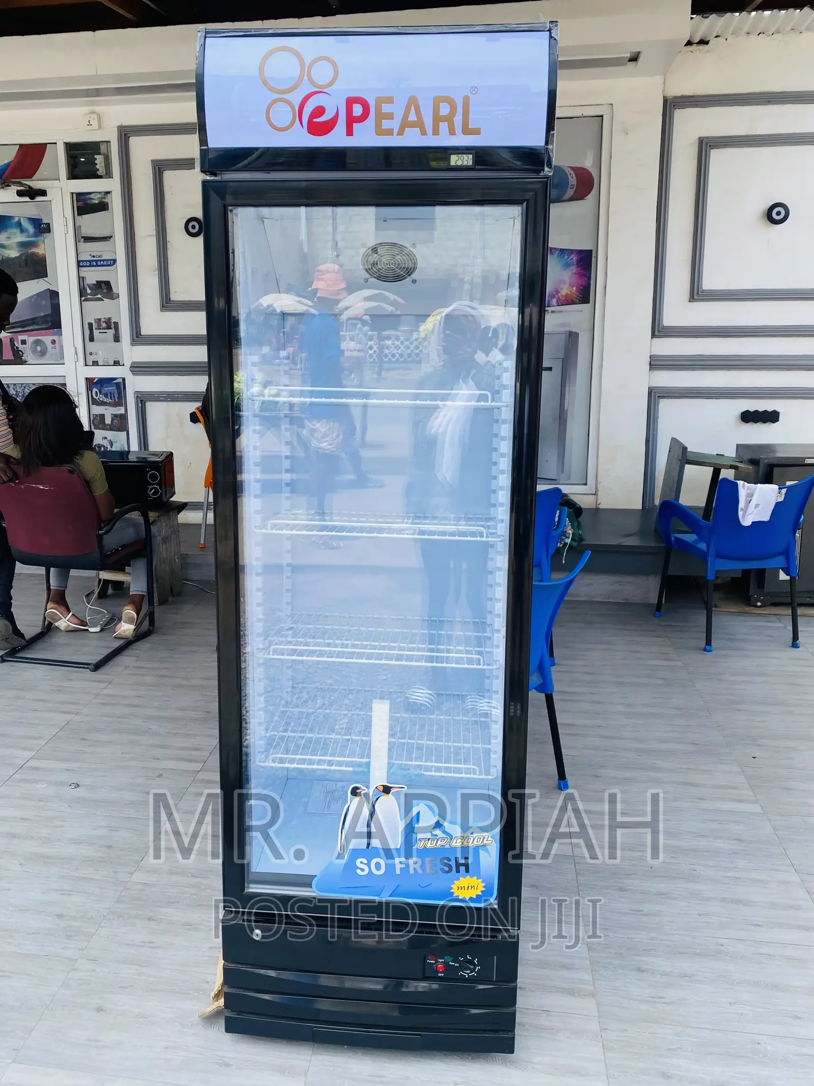 Quality Yet Affordable Pearl PVC-28 1 Door Display Fridge.