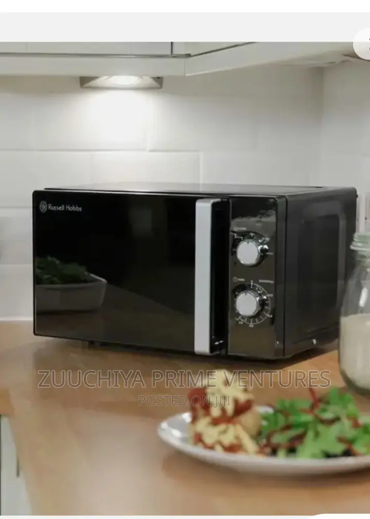 17.L Russell Hobbs Compact Black Manual Microwave / Uk