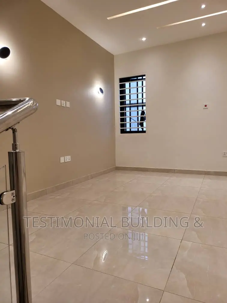 4bdrm House in Testimonial Building, Lake Side Estate for sale