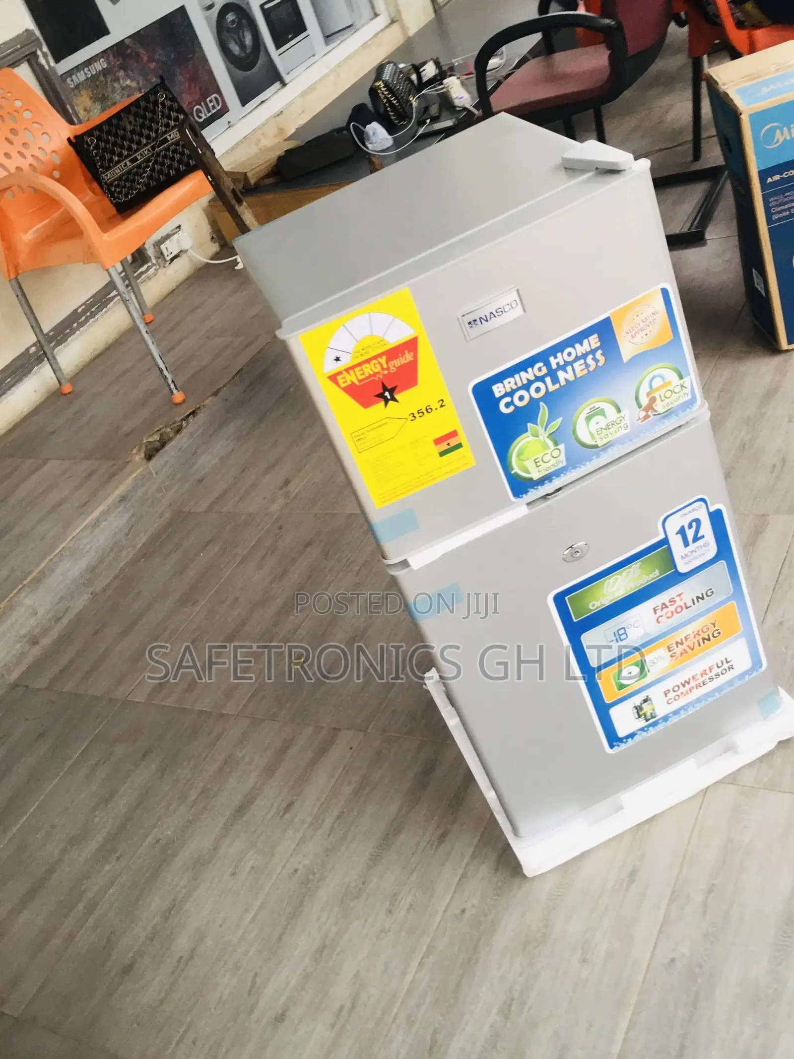 Gray Doubledoor Durable Topfreezer Nasco Nasf2-120 Fridge