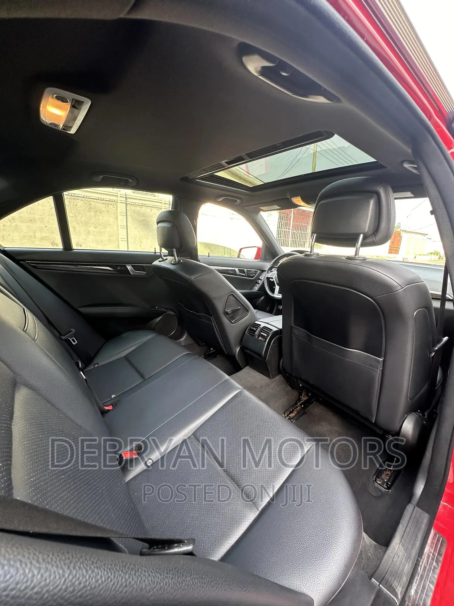 Mercedes-Benz C250 2012 Red