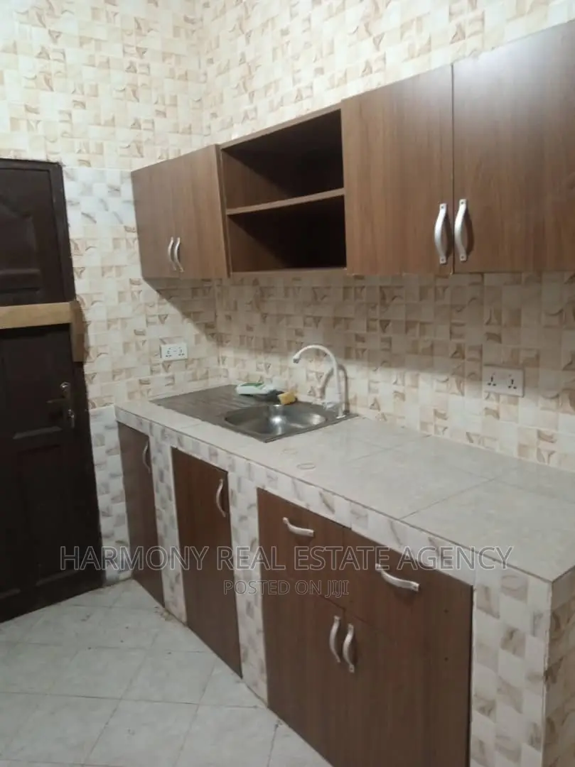 3bdrm Apartment in Kotobabi for rent