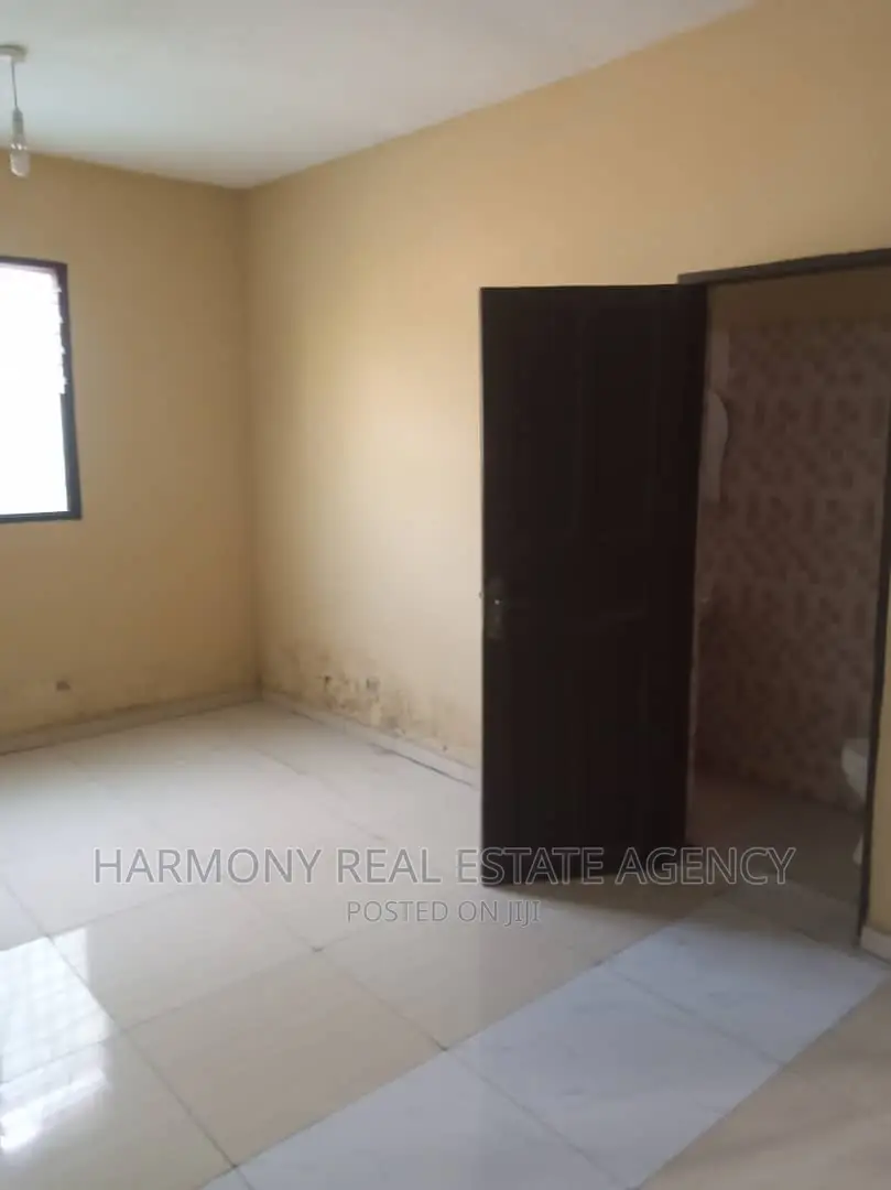 3bdrm Apartment in Kotobabi for rent