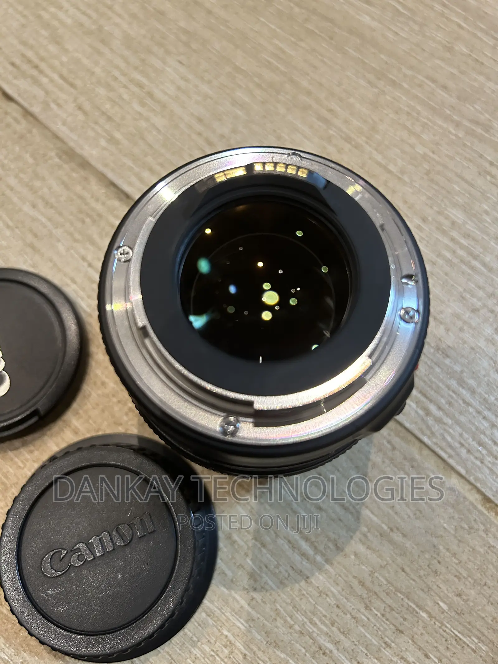 Canon Ef 85mm F/1.8 Usm Lens