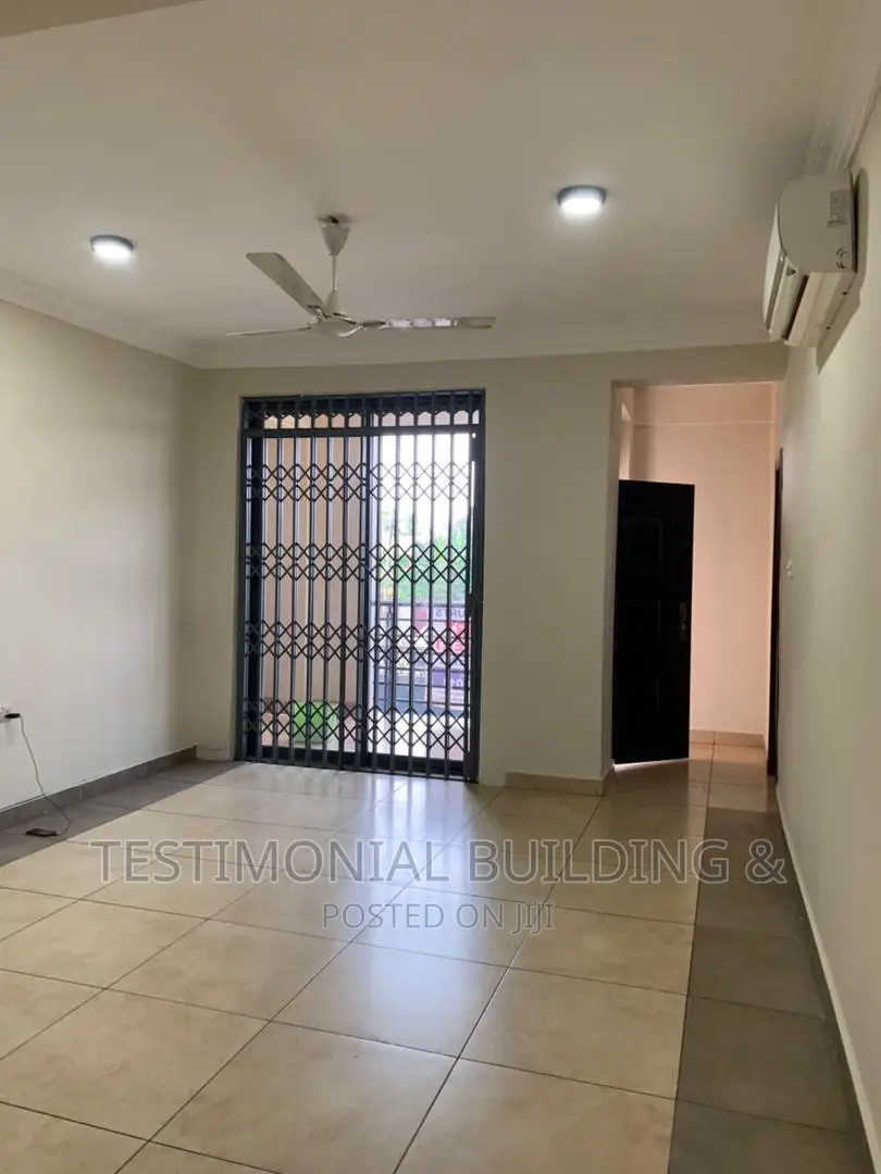 2bdrm Apartment in Testimonial Building, School Junction for rent