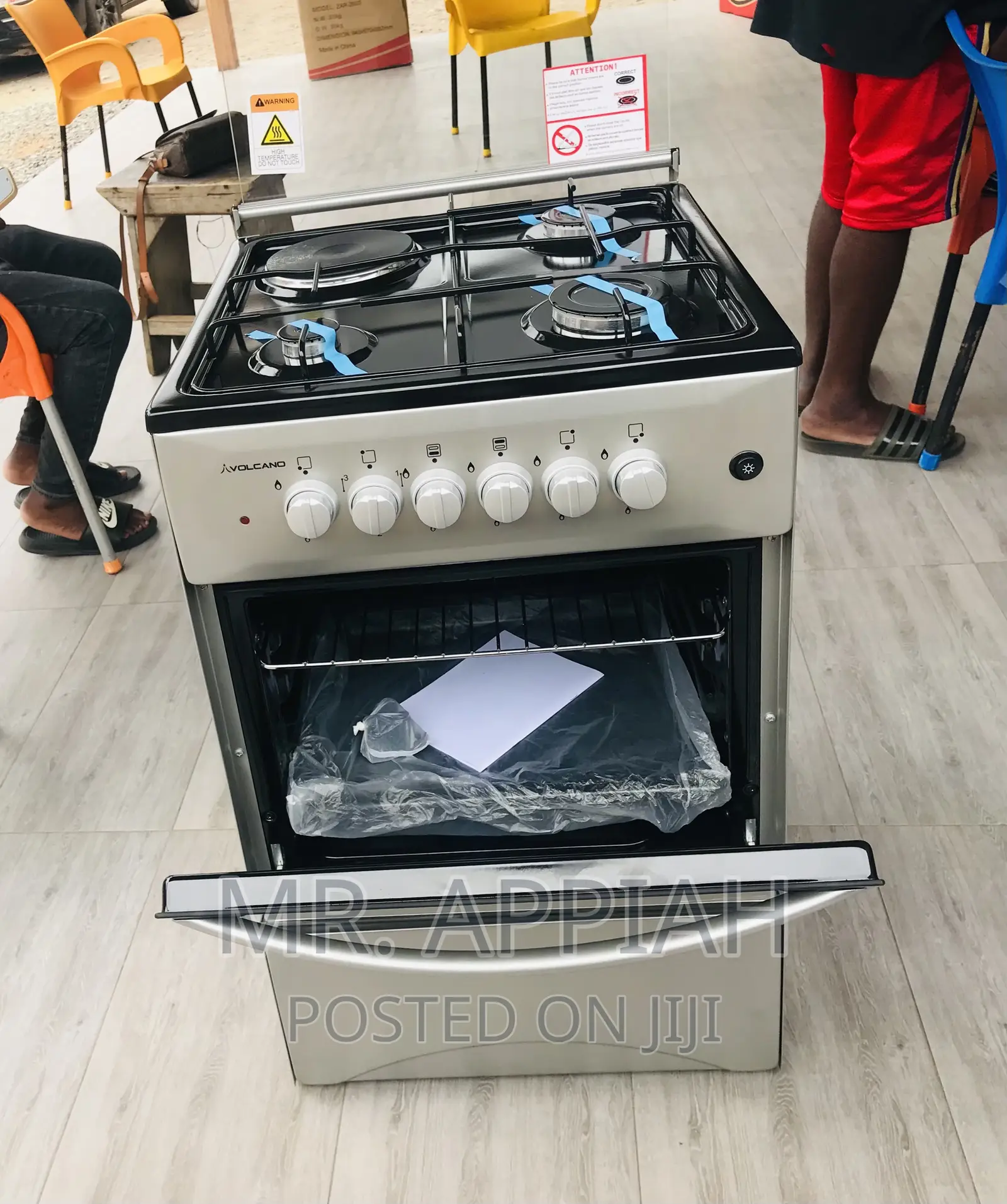Quality Volcano 3 Gas + 1 Electric Burner With Glass Lid.