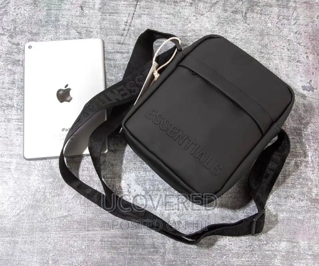 Essential Unisex Side Bag