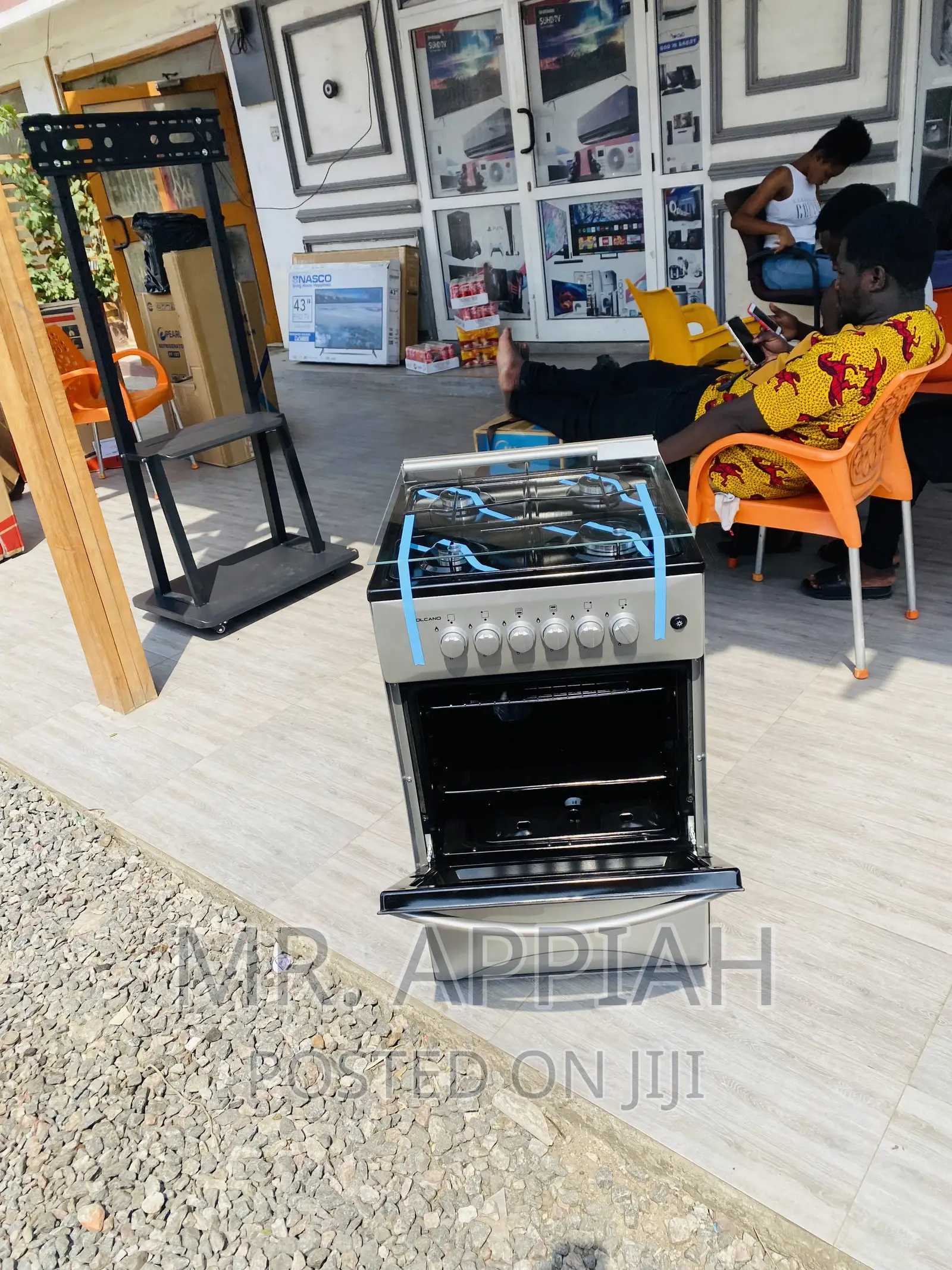 Stainless Steel Volcano 50x50 4 Gas Burner With Glass Lid.