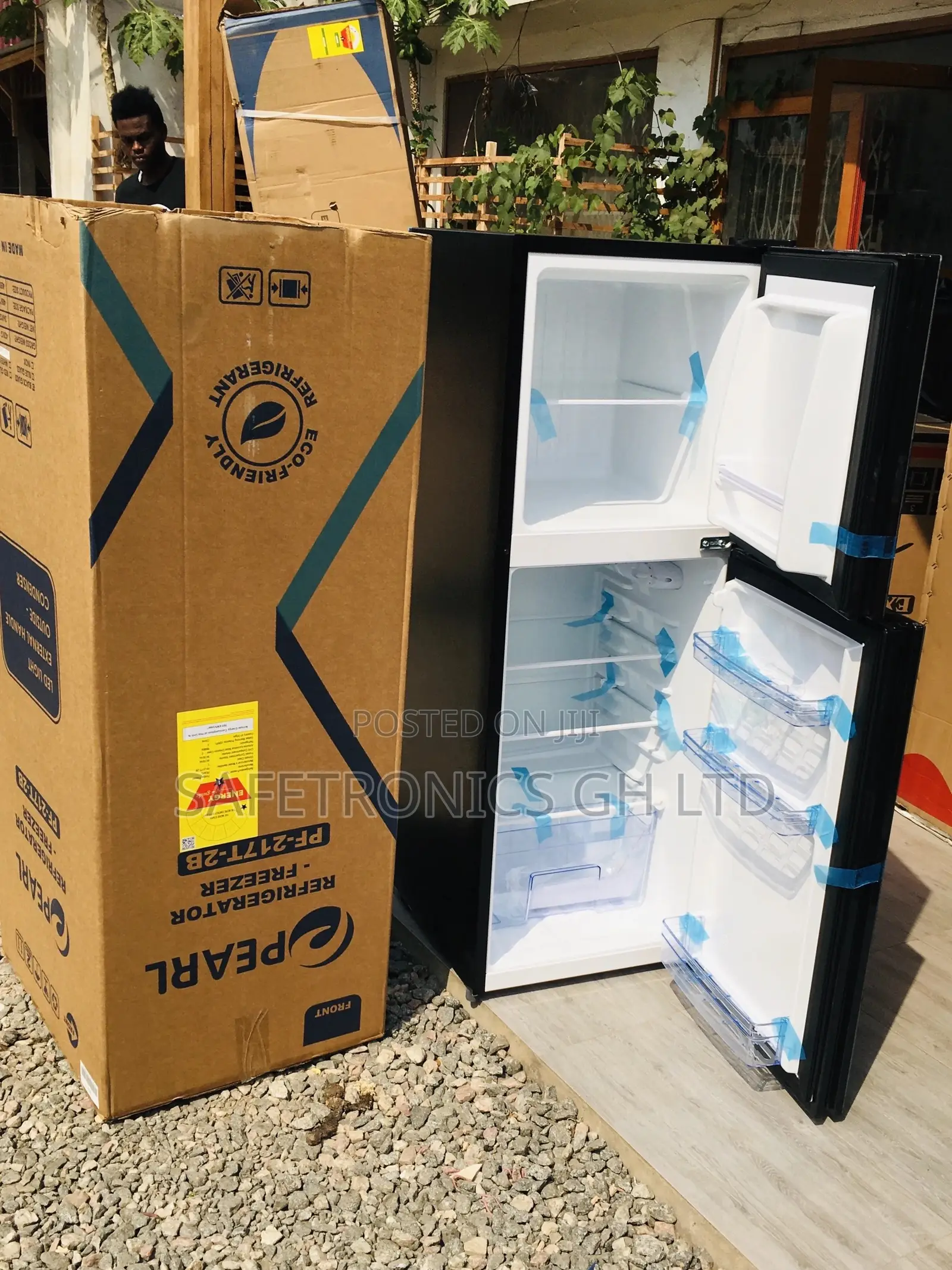 Pearl PF-217T-2B Glass Black Doubledoor Topfreezer Fridge