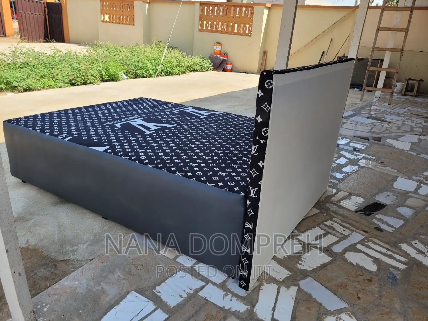 Inbuilt Double Bed