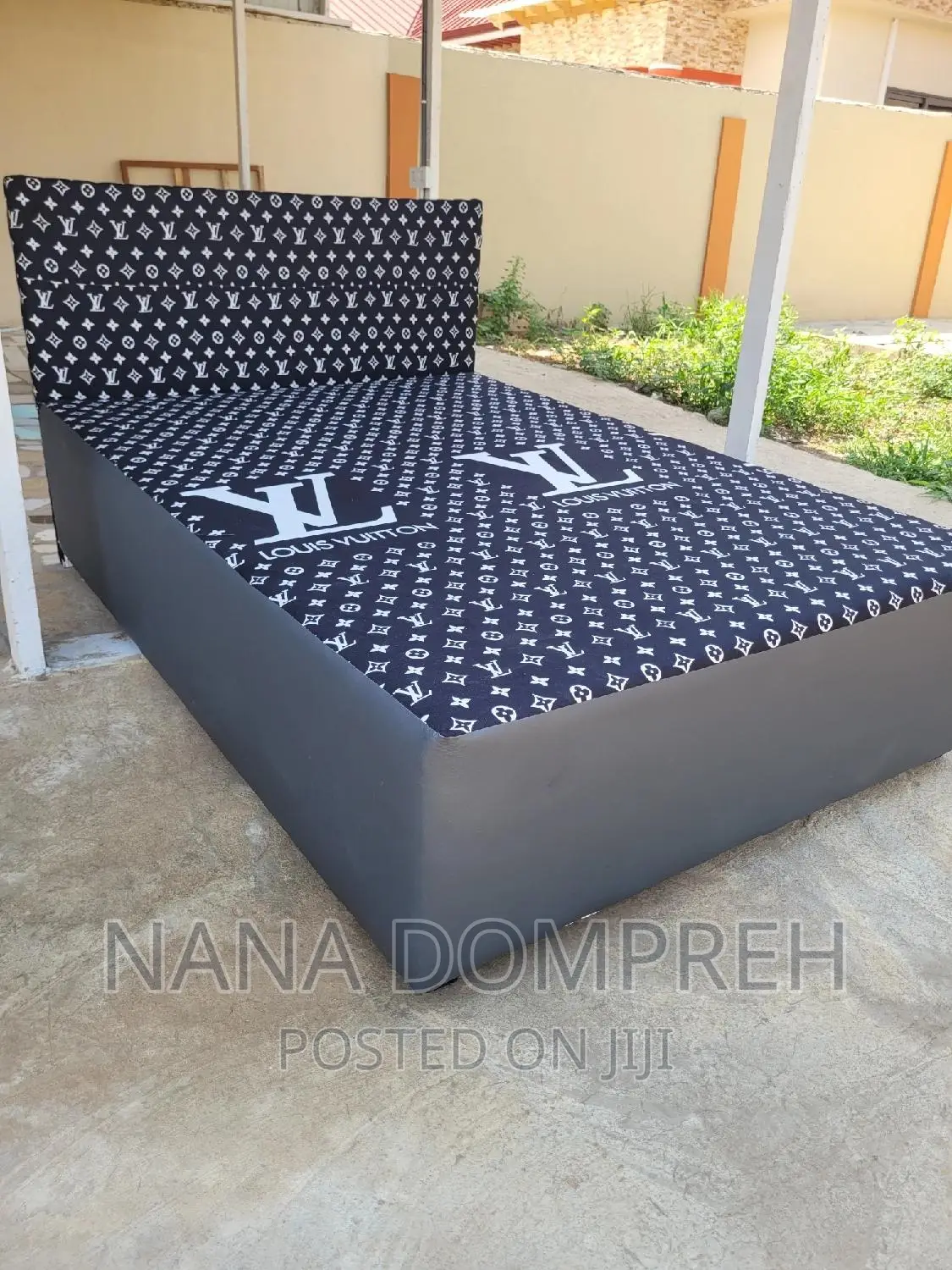 Inbuilt Double Bed