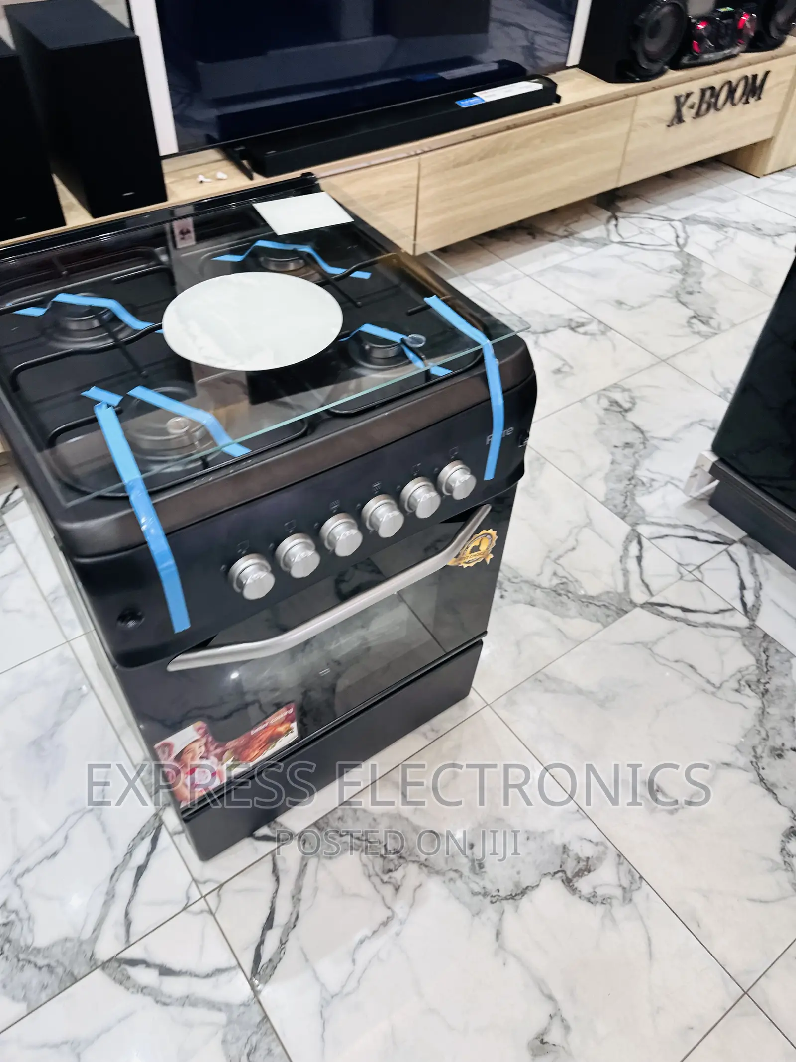 4burner Gas Cooker Oven 50/55 Free Black 