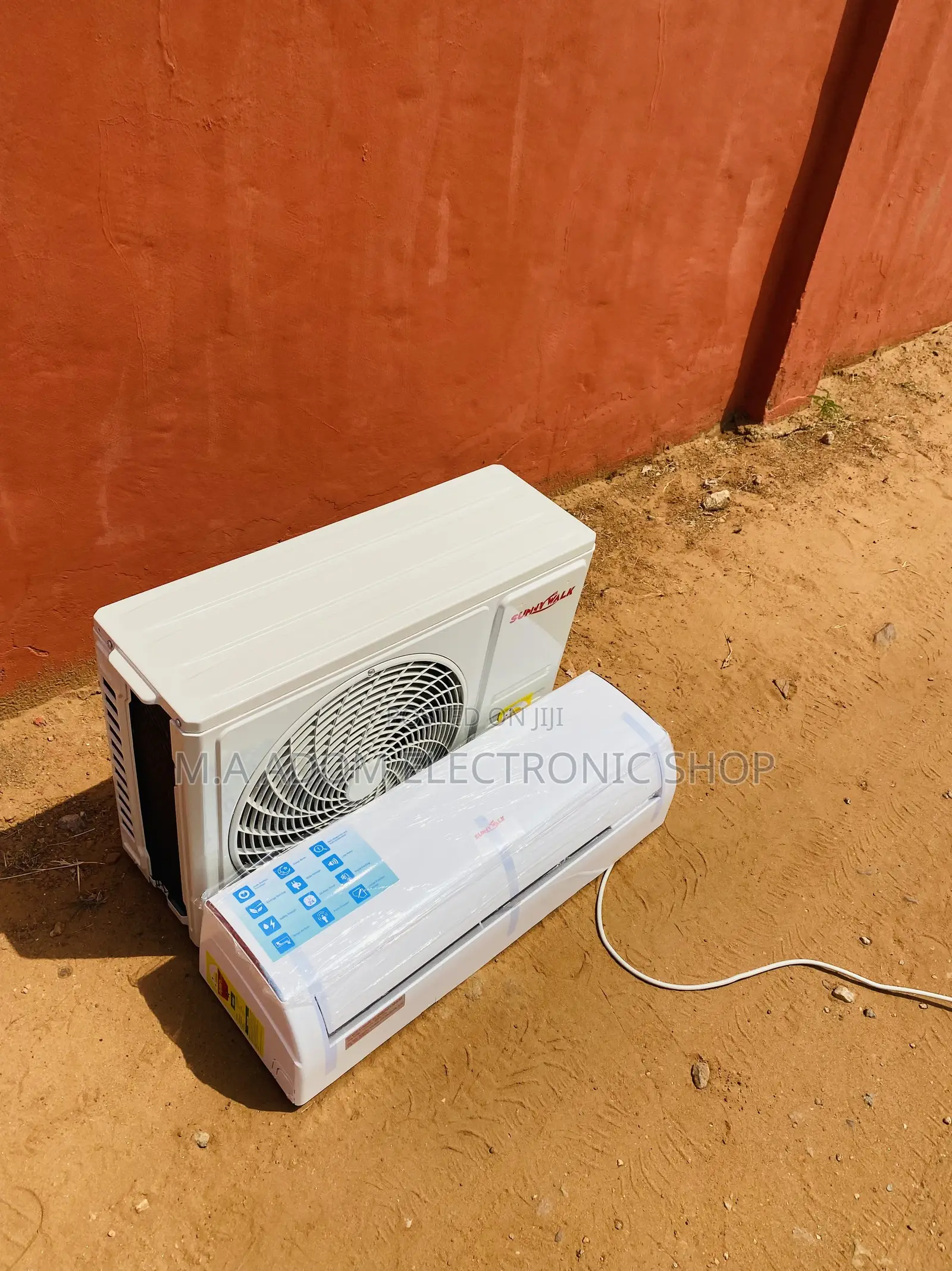 Energy Efficient Sunnywalk 1.5hp Split Type Air Conditioner.