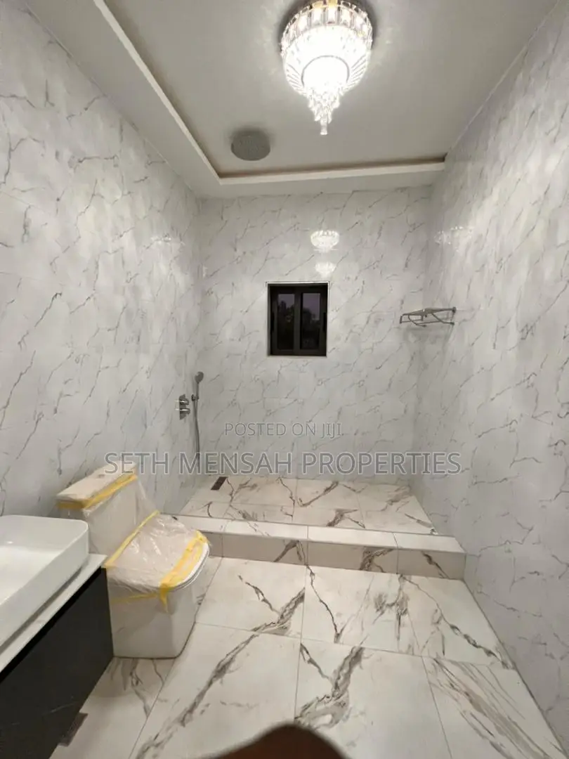 3bdrm House in Skm, Ashaley Botwe for sale