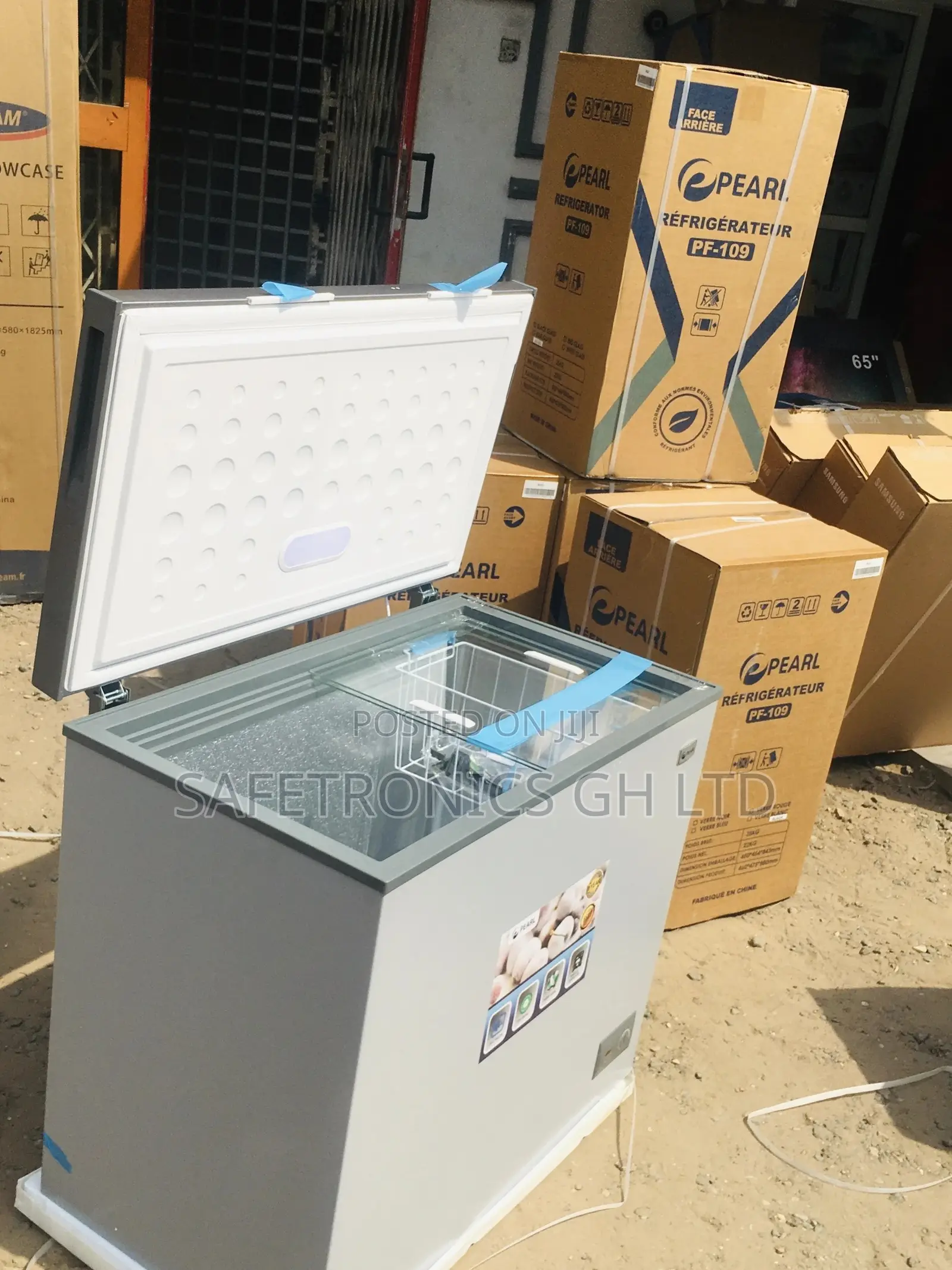 Gray Chestfreezer Singledoor PCF-290 251 Liters Pearl