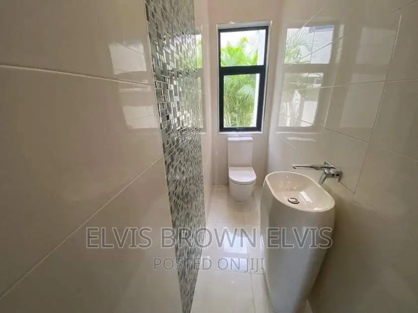 4bdrm House in East Legon Ogbojo for sale