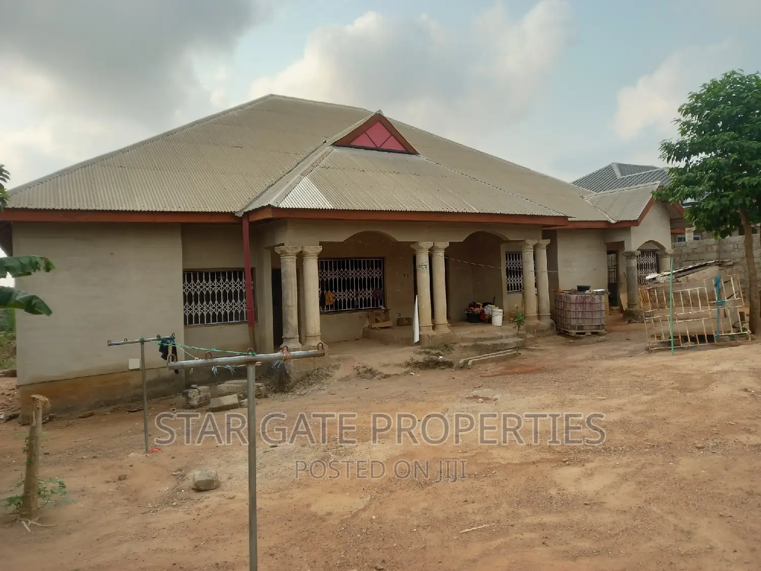 9bdrm House in Star Gate Properties, Kumasi Metropolitan for sale