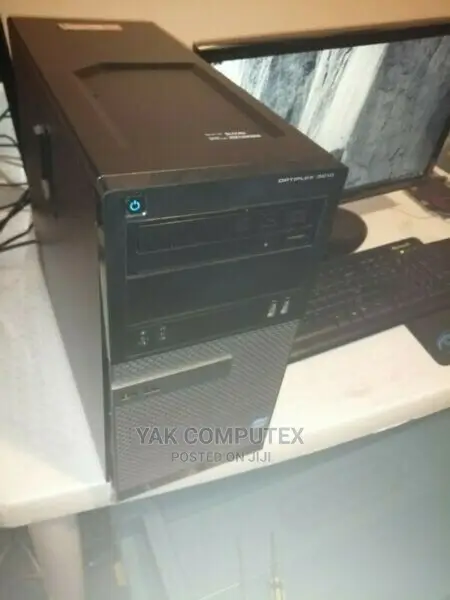 Desktop Computer Dell 4GB Intel Core i5 HDD 700GB