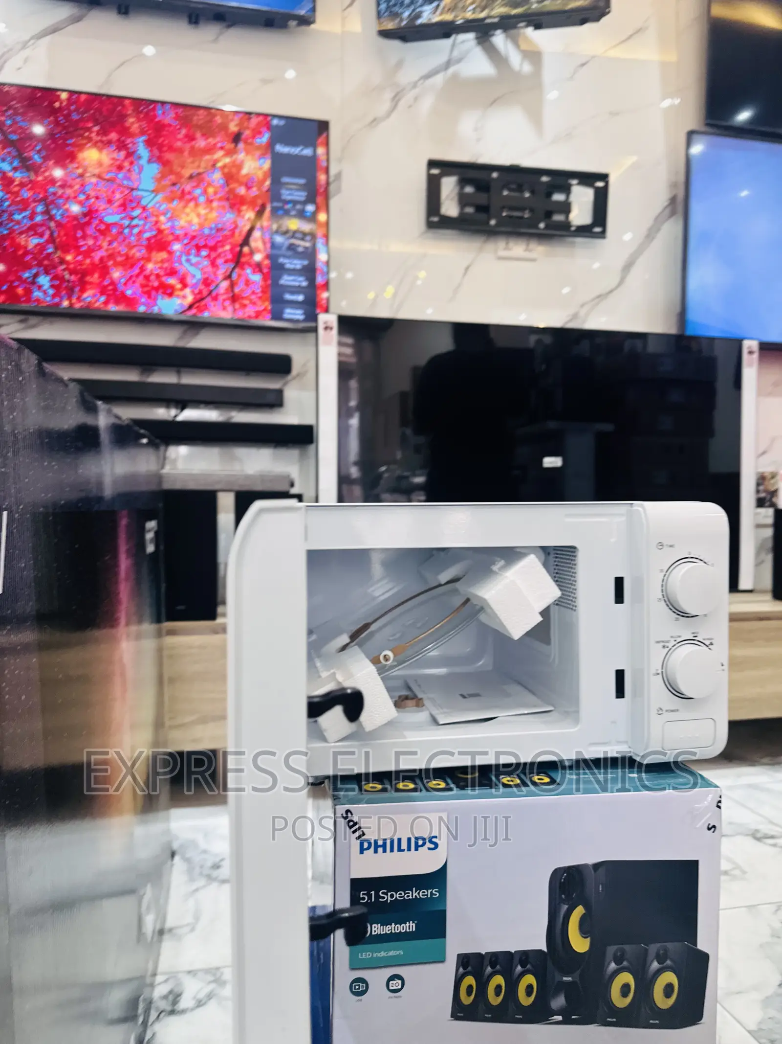New Sleek White Microwave Oven Decakila