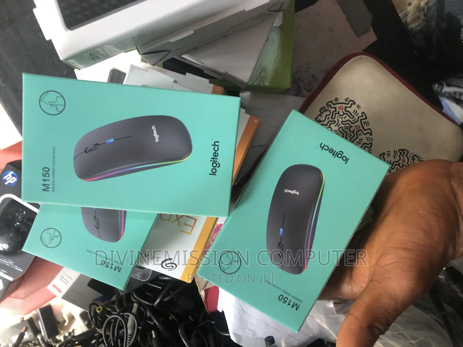 Logitech Wireless and Chargeable Mouse