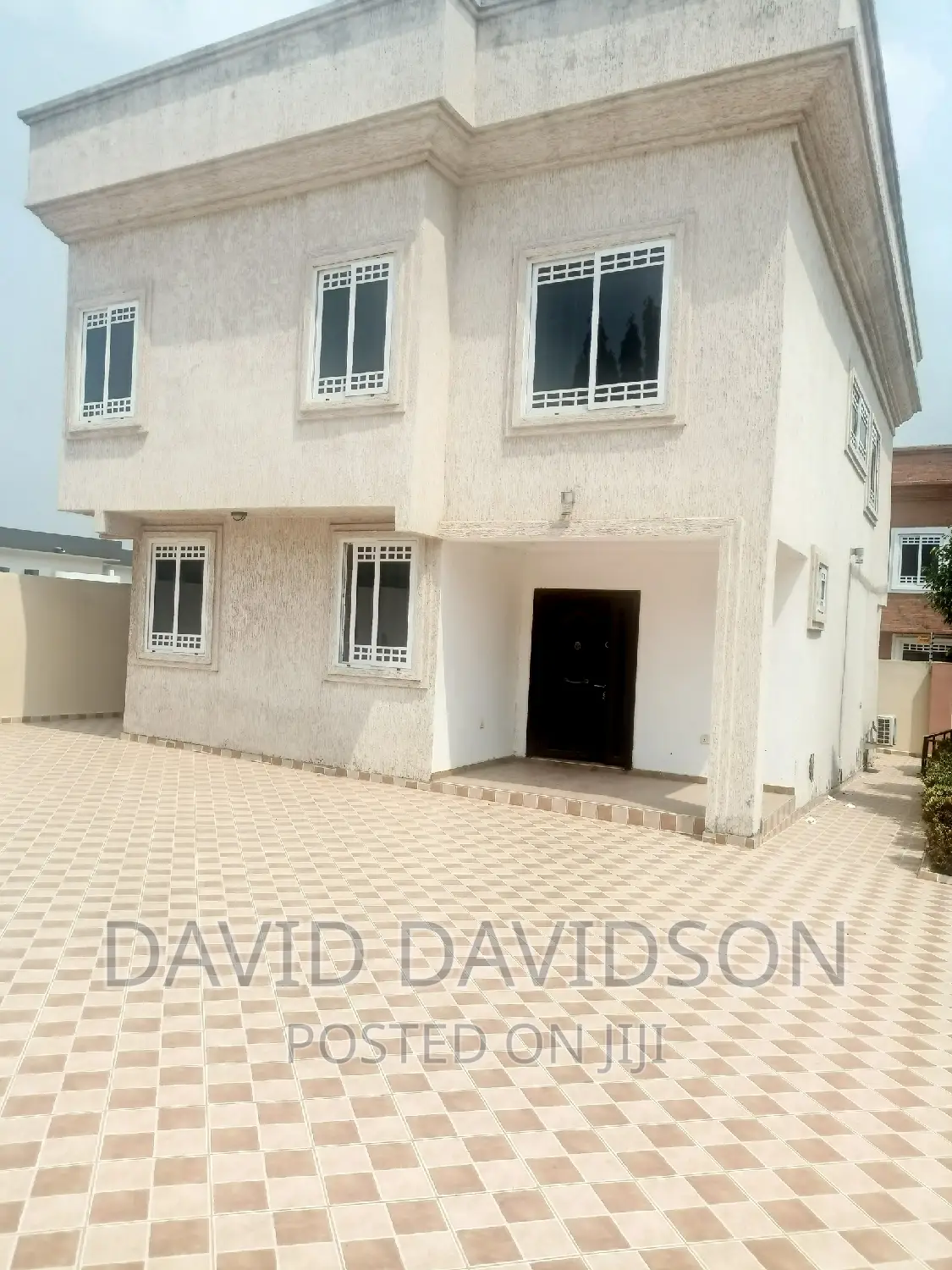3bdrm Mansion in Executive 3 Bedroom, Tema Metropolitan for rent
