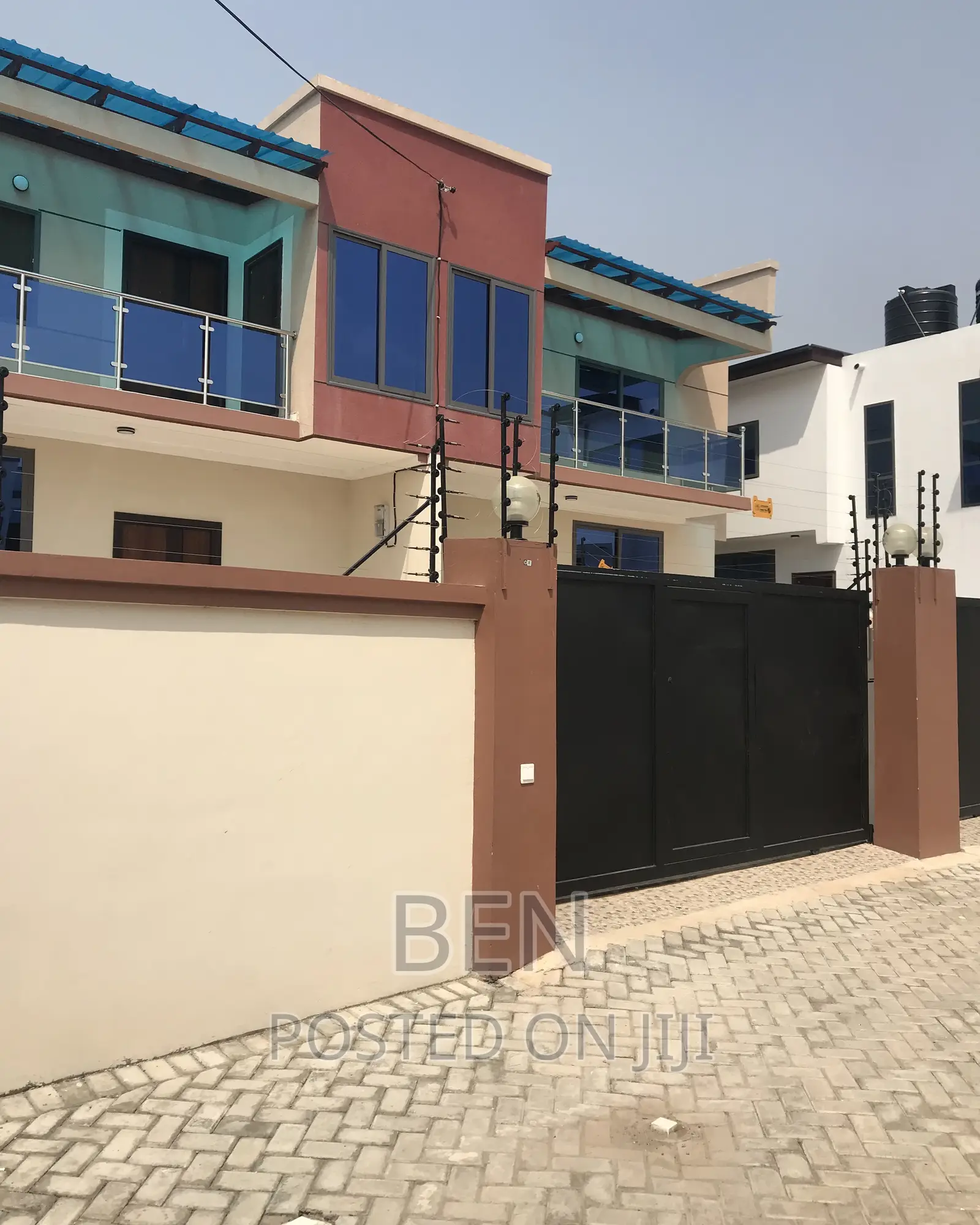 4bdrm House in Ashongman Estate for sale