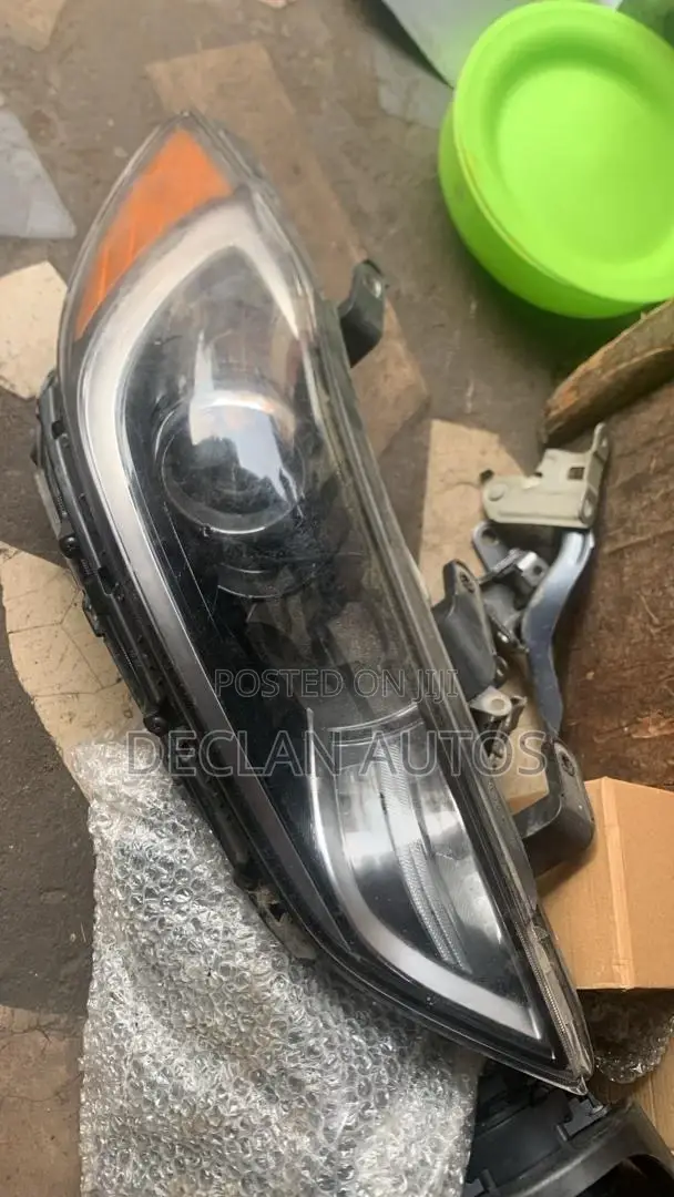 Hyundai Elantra 2016 / 2018 Headlamp