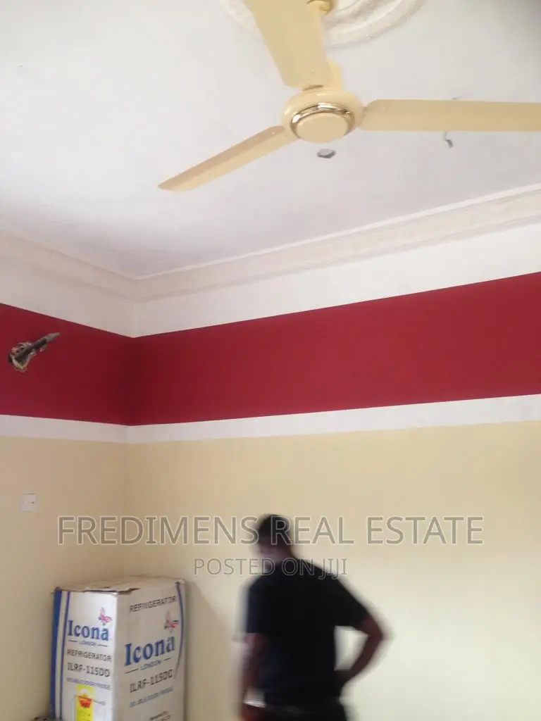 20bdrm Apartment in Fredimens Real, Kumasi Metropolitan for sale