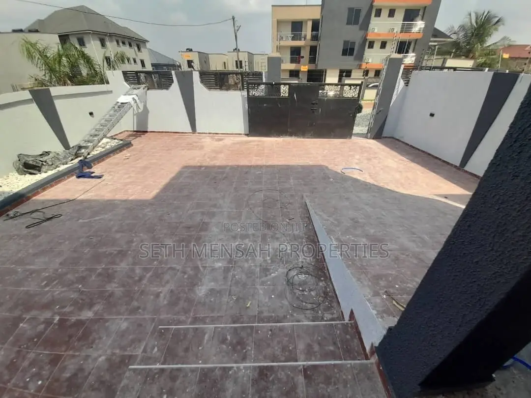 4bdrm House in Skm, Ashaley Botwe for sale