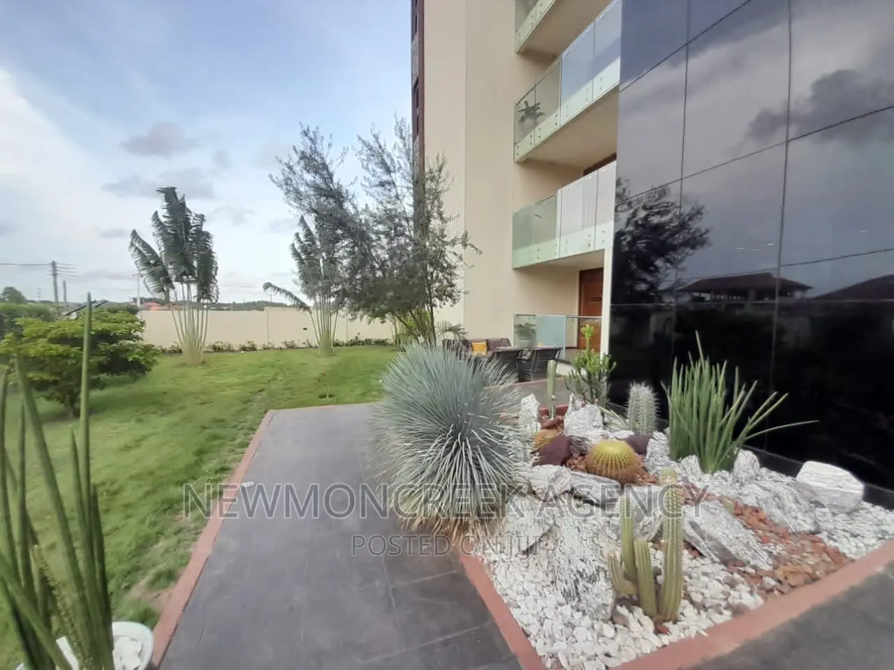 Furnished 2bdrm Apartment in Regimanuel Est.Road, Accra Metropolitan