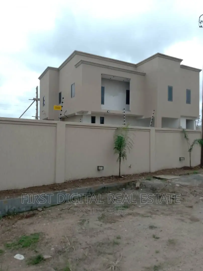Executive 4 Bedroom for Sale in Kasoa Rock City