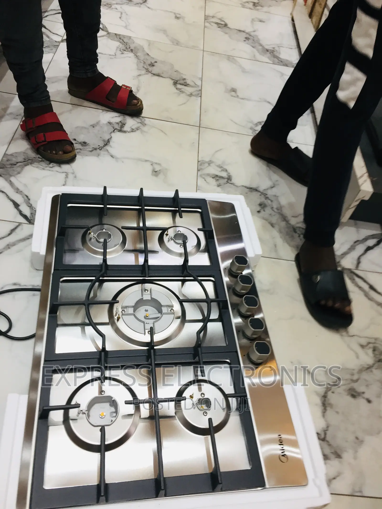 Neatly Sealed 75G50ME 5burner Inbuilt